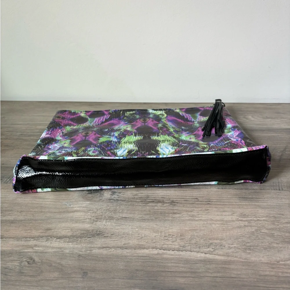 Urban Decay Manic Travel Bag in Purple‎ & Green Clutch
